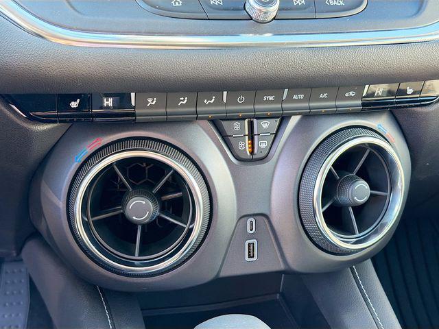 new 2025 Chevrolet Blazer car, priced at $33,299