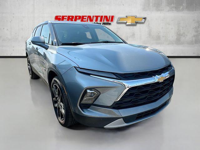 new 2025 Chevrolet Blazer car, priced at $32,495