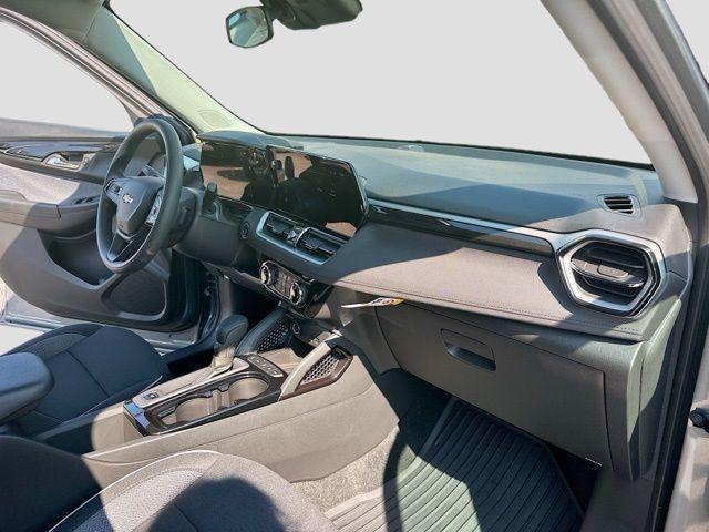 new 2026 Chevrolet TrailBlazer car, priced at $27,005