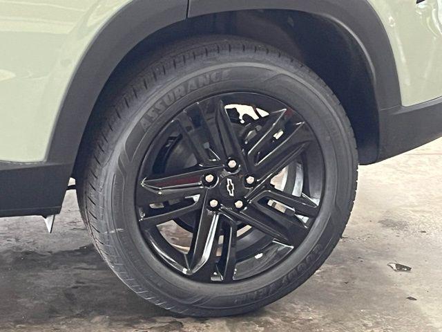 new 2025 Chevrolet Trax car, priced at $26,335