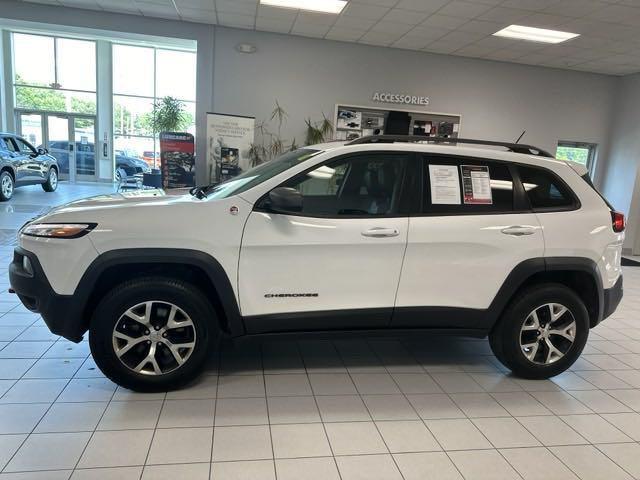 used 2015 Jeep Cherokee car, priced at $14,549
