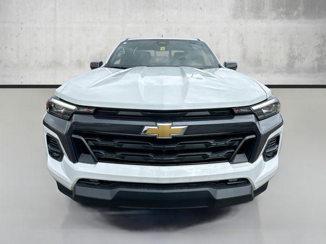 new 2025 Chevrolet Colorado car, priced at $38,000