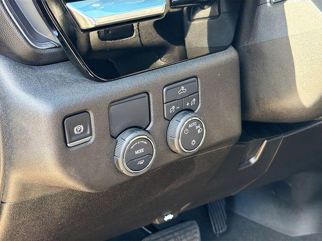 new 2025 Chevrolet Silverado 1500 car, priced at $35,995