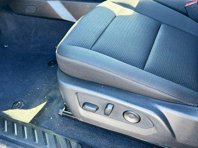 new 2025 Chevrolet Colorado car, priced at $32,995