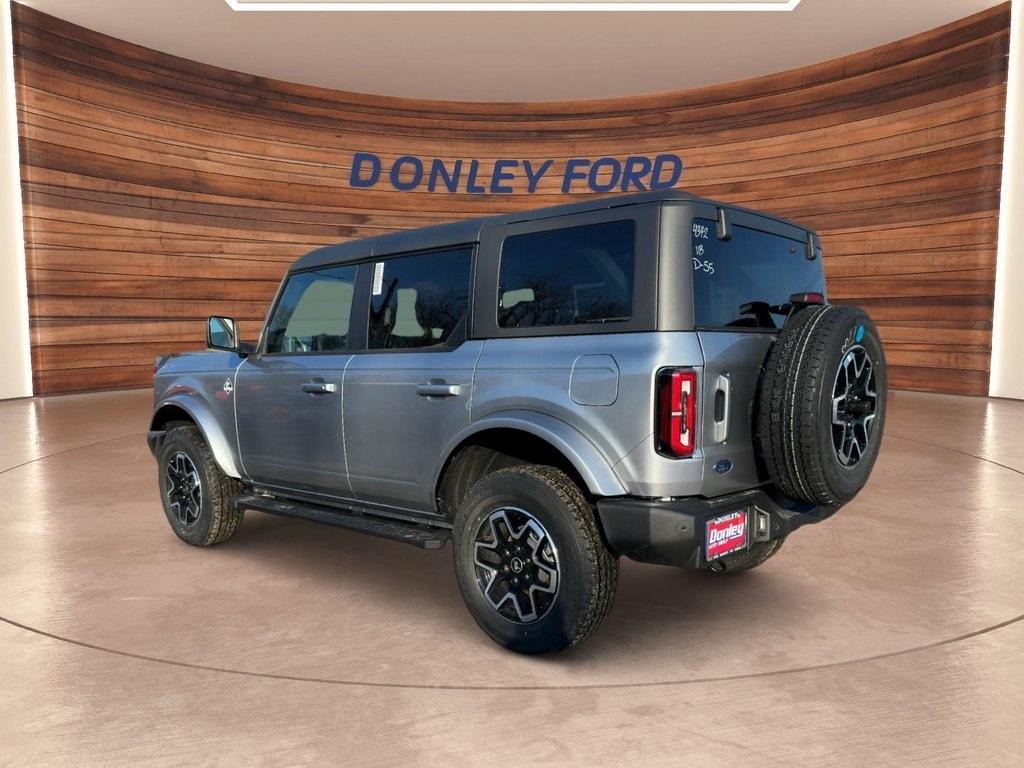 new 2024 Ford Bronco car, priced at $52,581