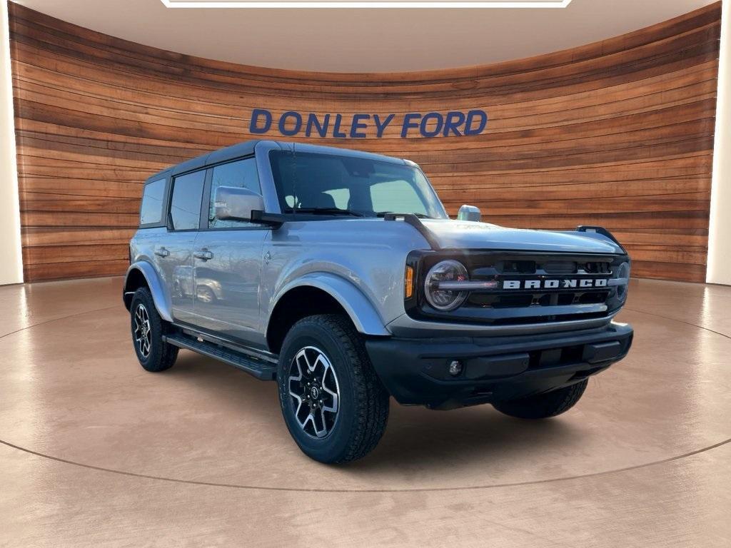 new 2024 Ford Bronco car, priced at $52,581