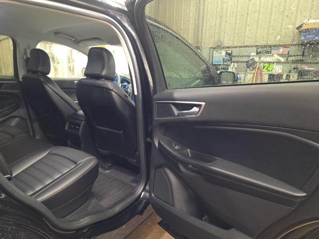 used 2022 Ford Edge car, priced at $27,327