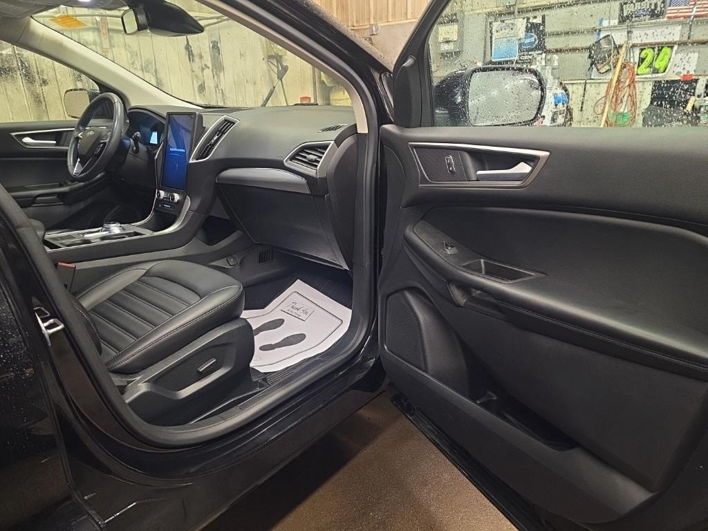 used 2022 Ford Edge car, priced at $27,327