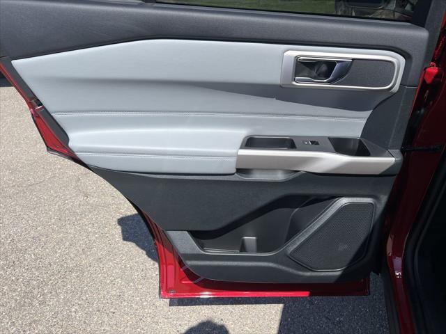 new 2024 Ford Explorer car, priced at $39,995
