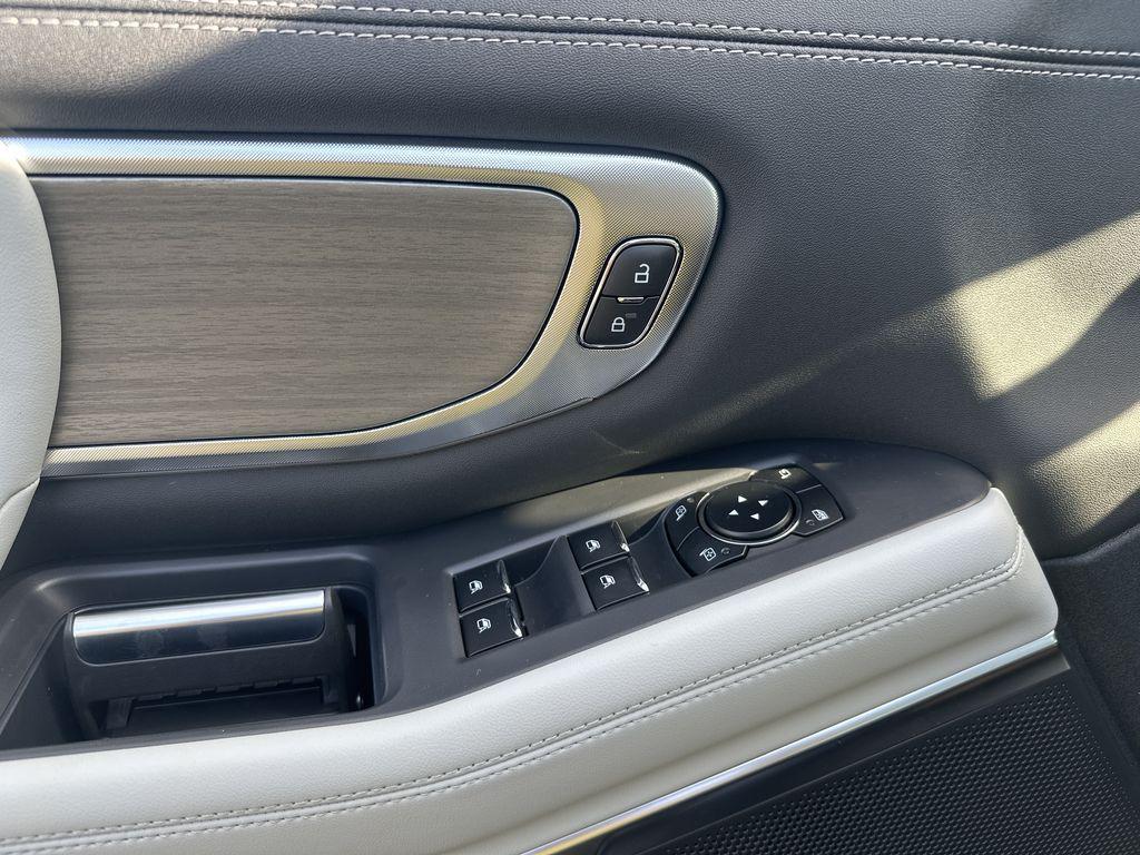 new 2025 Ford Expedition Max car, priced at $85,215