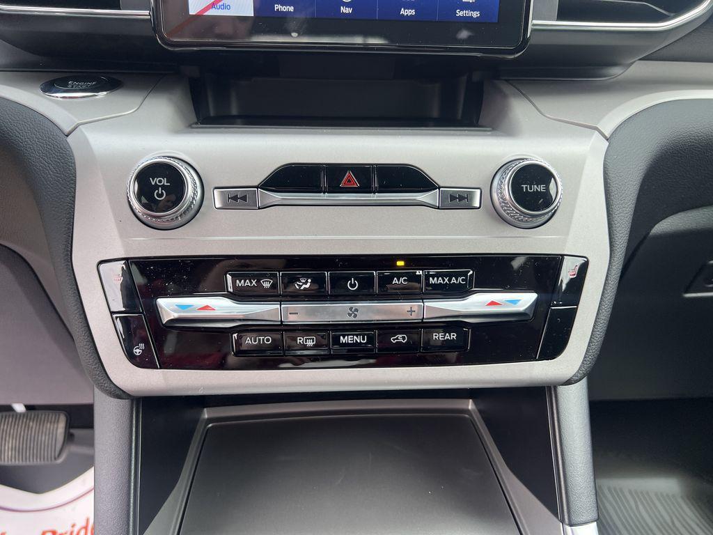 new 2024 Ford Explorer car, priced at $37,930