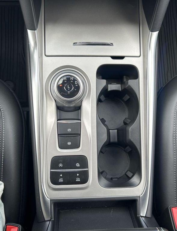 new 2024 Ford Explorer car, priced at $37,930