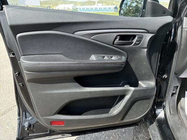 used 2022 Honda Pilot car, priced at $29,900