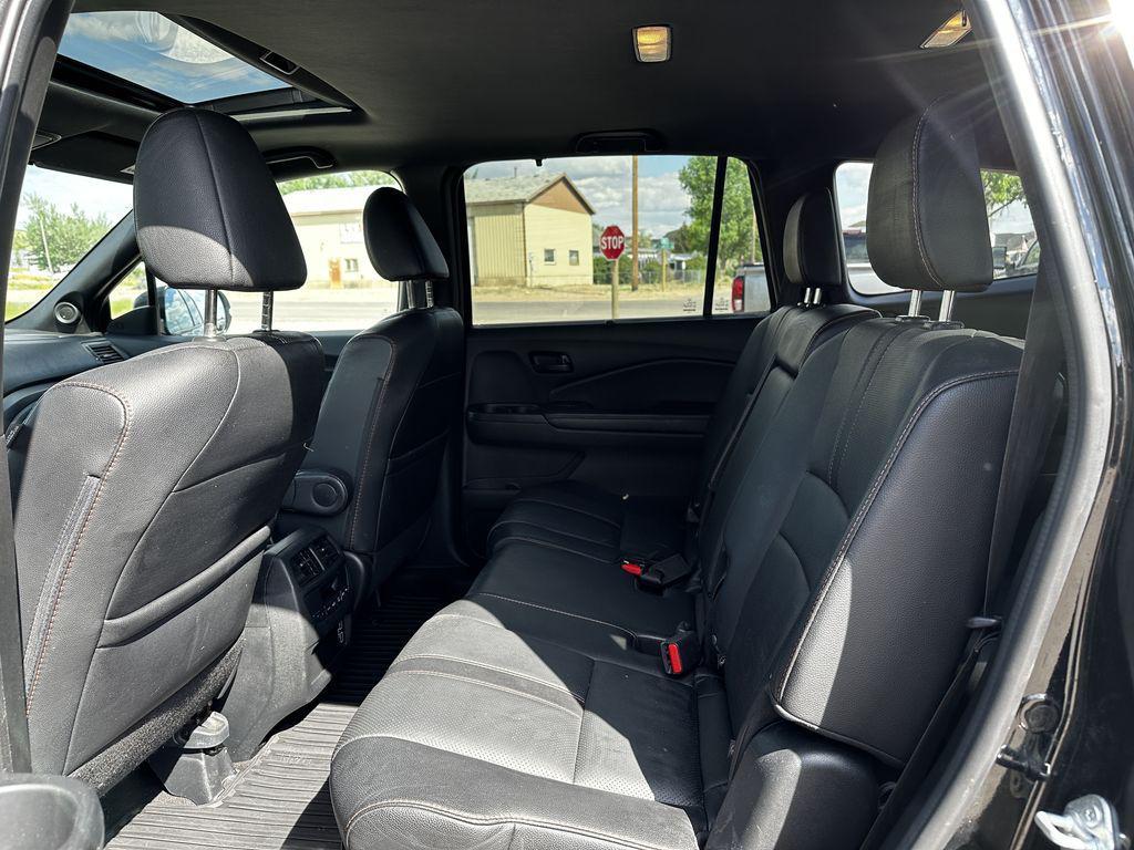 used 2022 Honda Pilot car, priced at $28,099