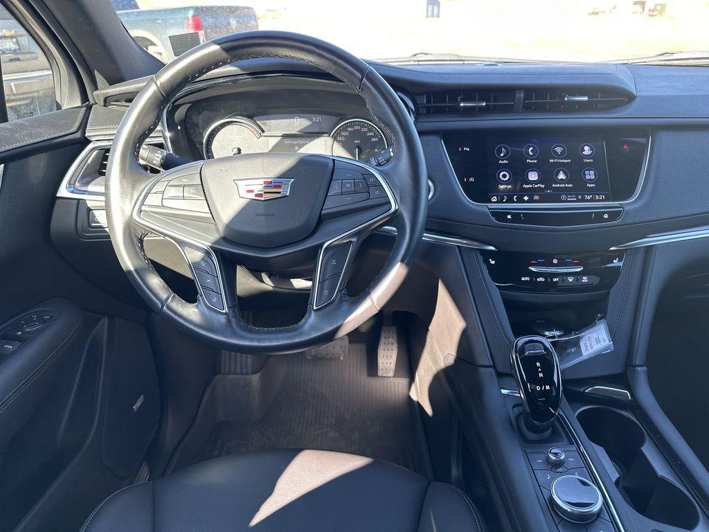 used 2024 Cadillac XT5 car, priced at $37,325