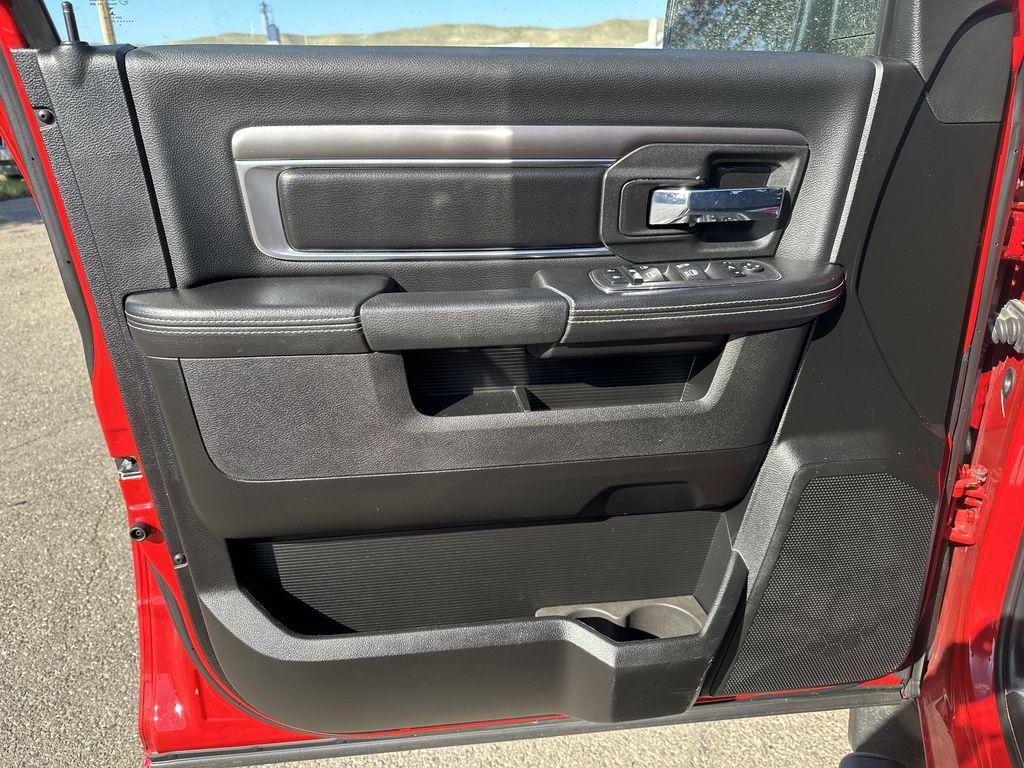 used 2022 Ram 1500 Classic car, priced at $35,289