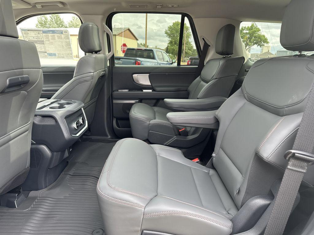 new 2025 Ford Expedition car, priced at $75,065