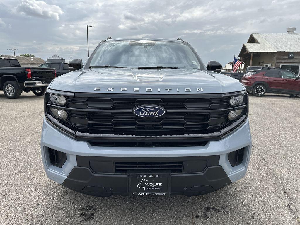 new 2025 Ford Expedition car, priced at $75,065