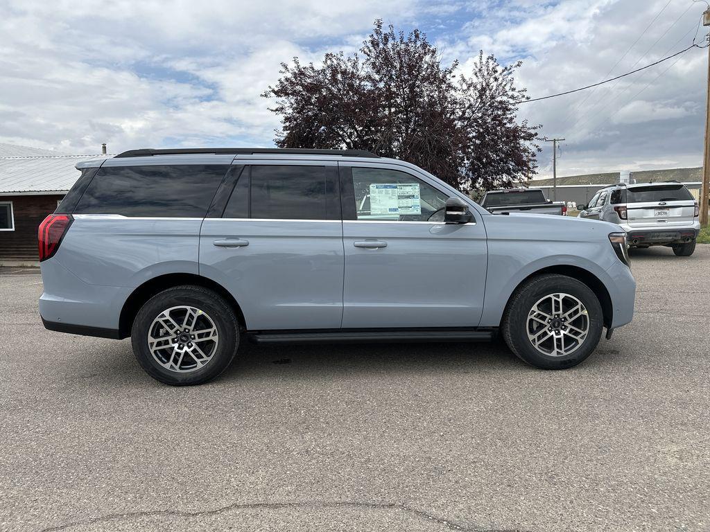 new 2025 Ford Expedition car, priced at $75,065
