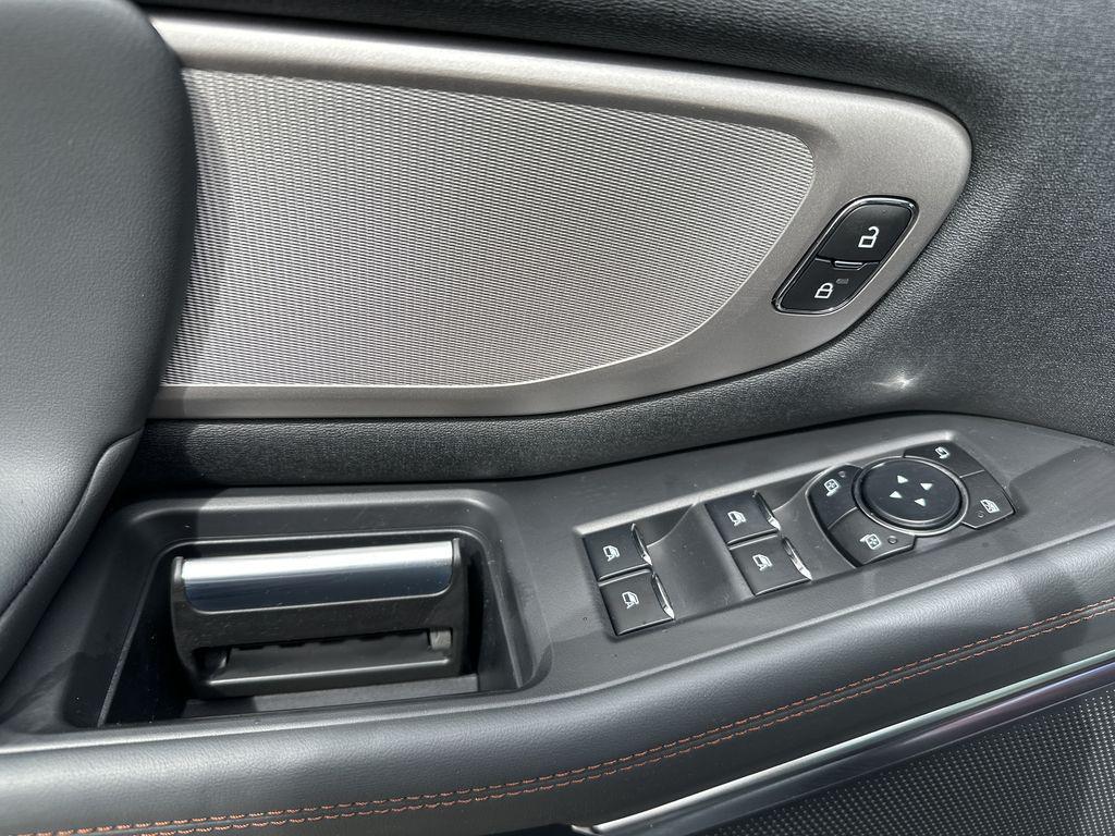new 2025 Ford Expedition car, priced at $75,065