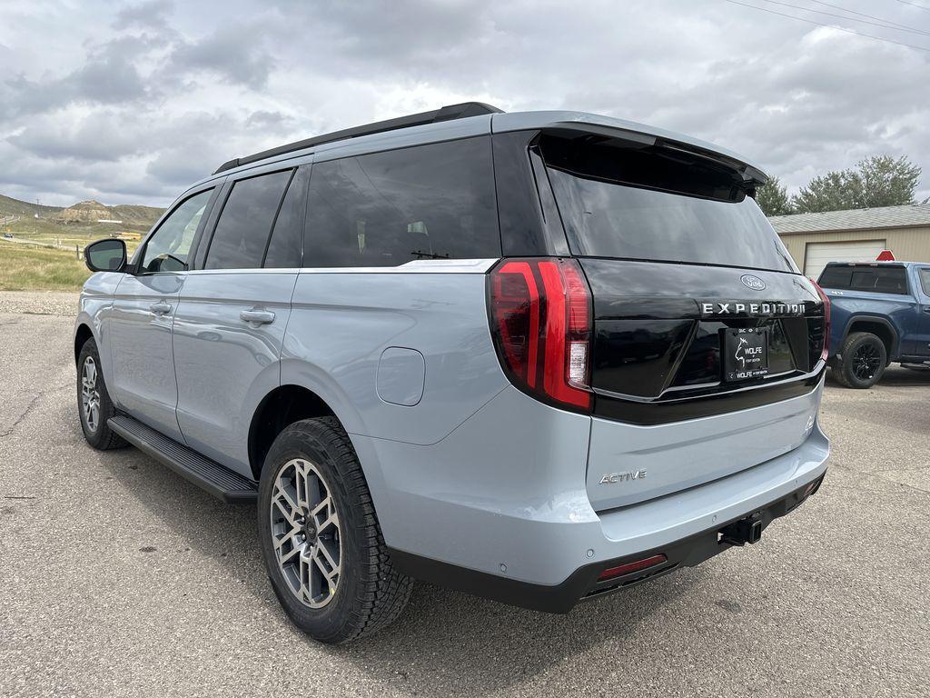 new 2025 Ford Expedition car, priced at $75,065