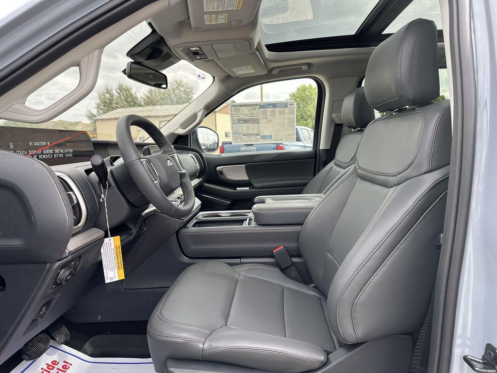 new 2025 Ford Expedition car, priced at $75,065