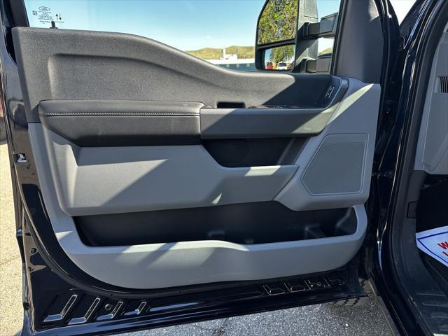 new 2025 Ford F-250 car, priced at $69,420