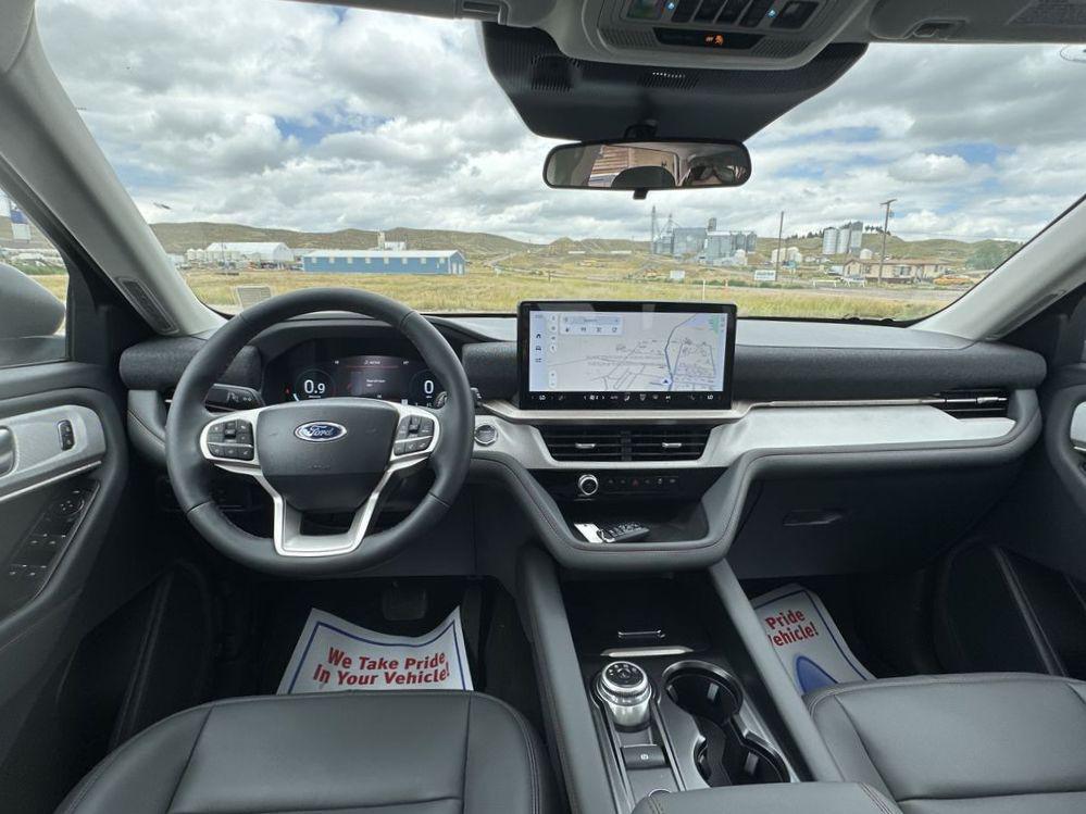new 2025 Ford Explorer car, priced at $50,195
