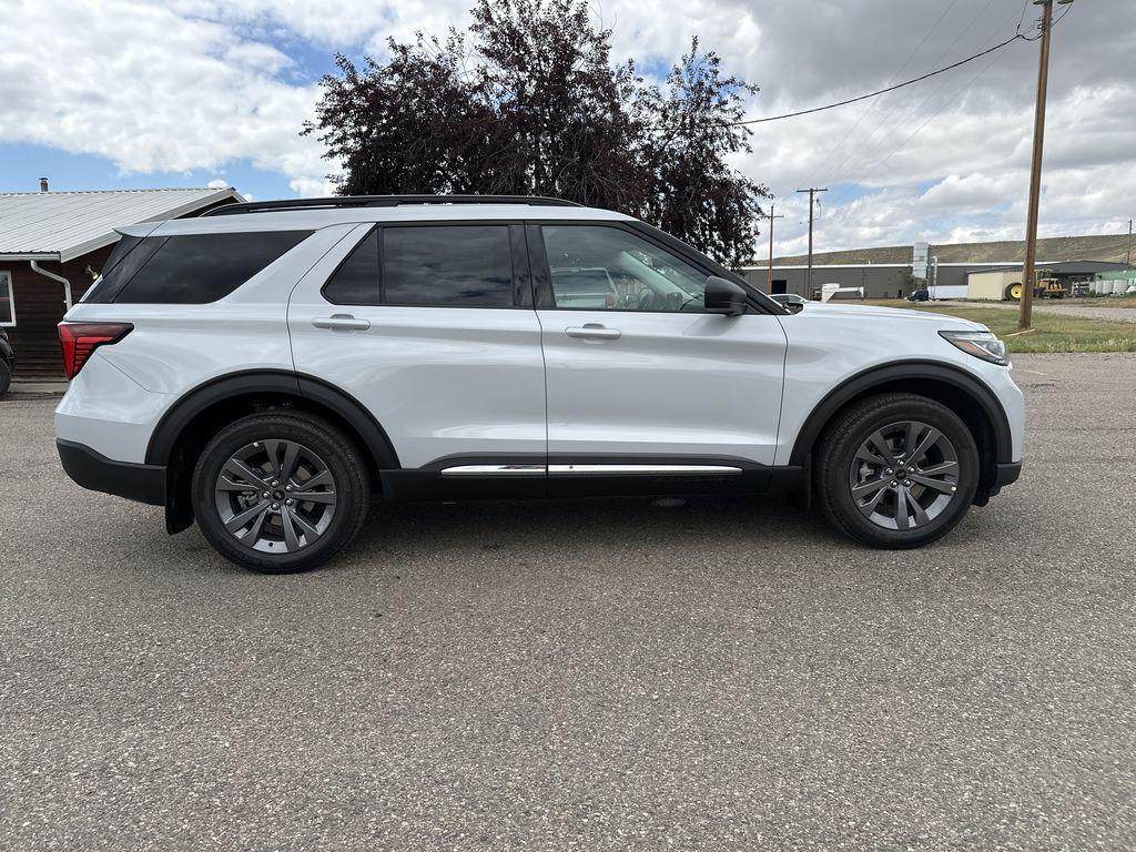 new 2025 Ford Explorer car, priced at $50,195