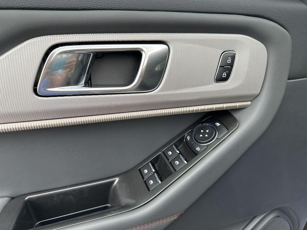 new 2025 Ford Explorer car, priced at $50,195