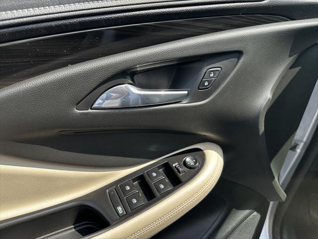 used 2019 Buick Envision car, priced at $18,500