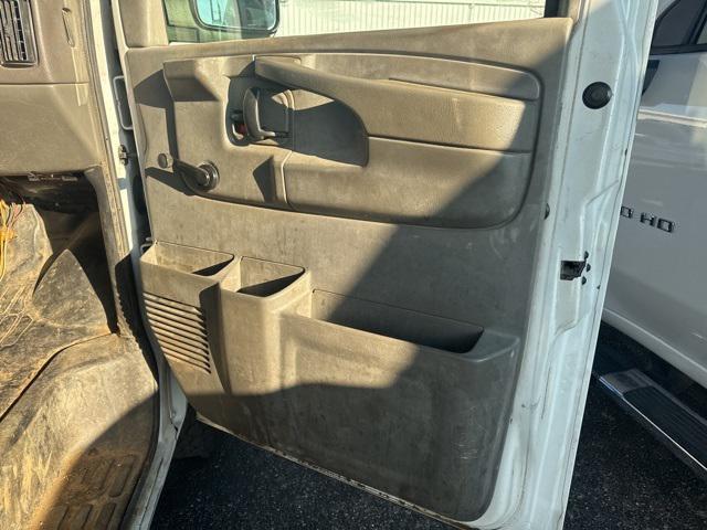 used 2005 Chevrolet Express 2500 car, priced at $5,488