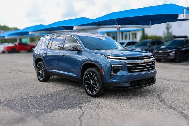 new 2025 Chevrolet Traverse car
