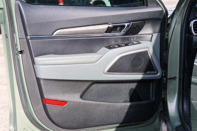 used 2024 Kia Telluride car, priced at $36,000