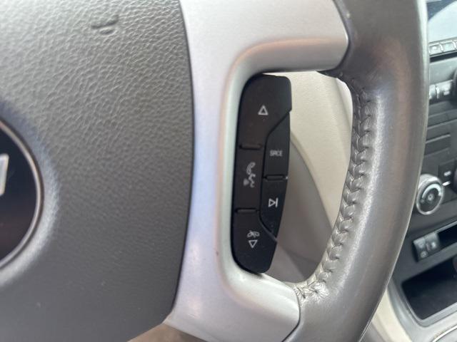 used 2010 Chevrolet Traverse car, priced at $3,500