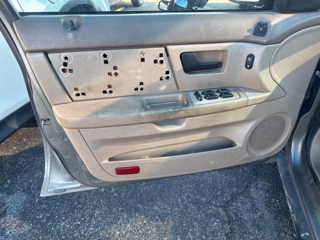 used 2003 Ford Taurus car, priced at $3,700