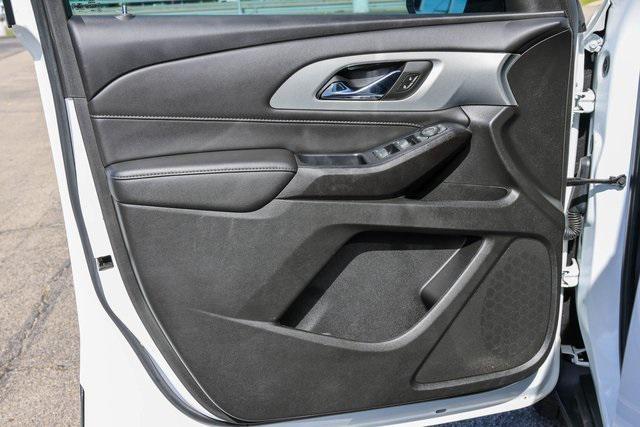 used 2022 Chevrolet Traverse car, priced at $23,500