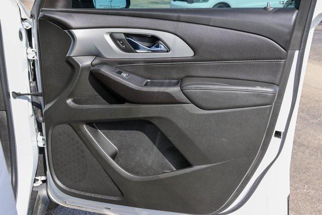 used 2022 Chevrolet Traverse car, priced at $23,500