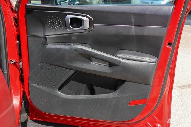 used 2022 Kia Sorento Hybrid car, priced at $19,988