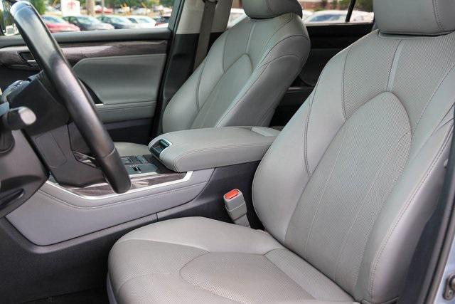 used 2021 Toyota Highlander car, priced at $26,488