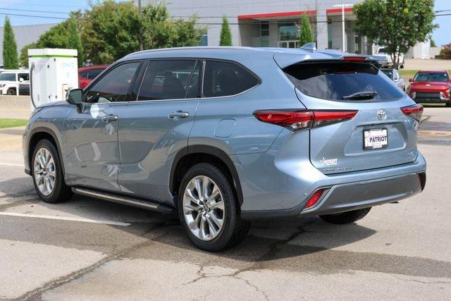 used 2021 Toyota Highlander car, priced at $26,488