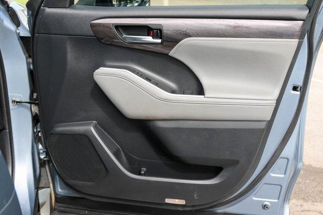 used 2021 Toyota Highlander car, priced at $26,488