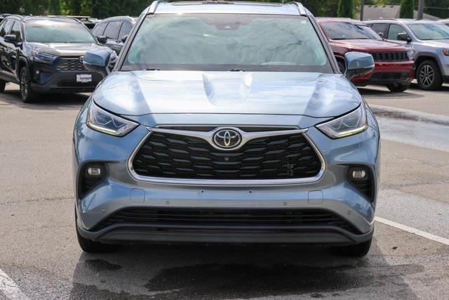 used 2021 Toyota Highlander car, priced at $26,488