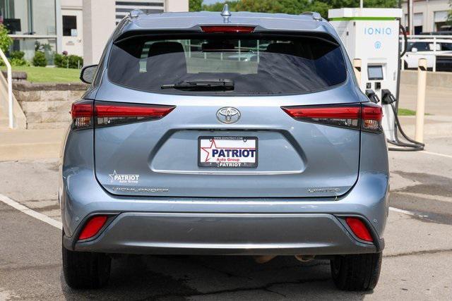 used 2021 Toyota Highlander car, priced at $26,488