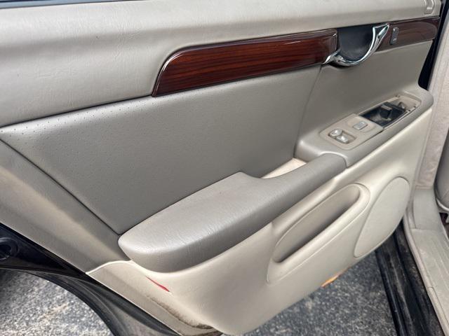 used 2004 Cadillac DeVille car, priced at $7,500