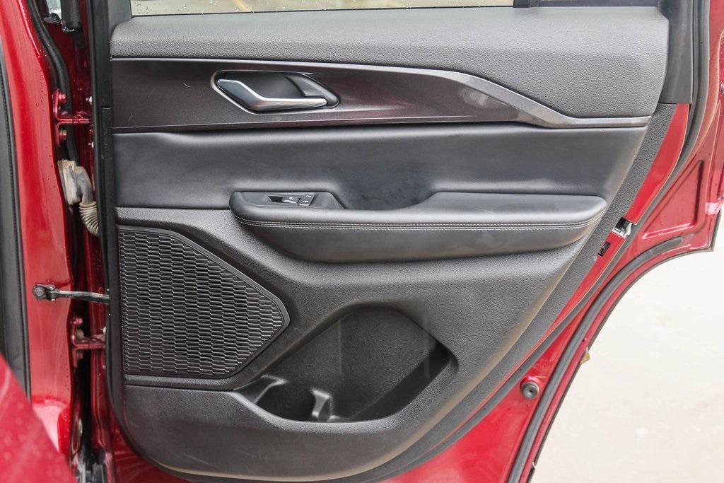 used 2023 Jeep Grand Cherokee car, priced at $24,325