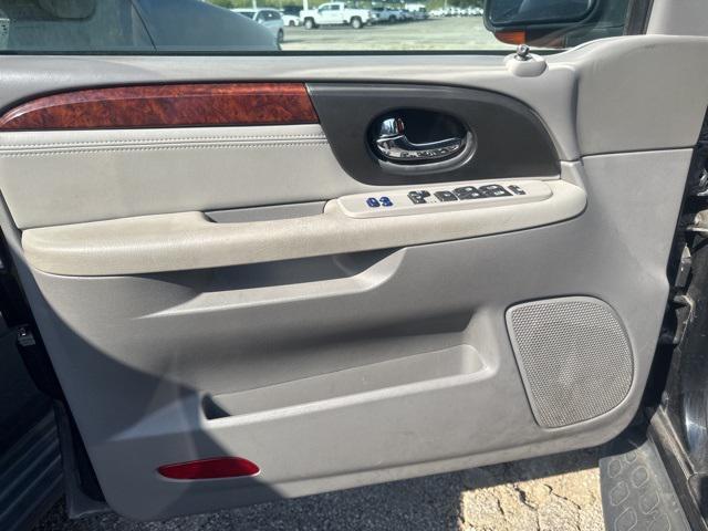 used 2005 GMC Envoy car, priced at $5,000