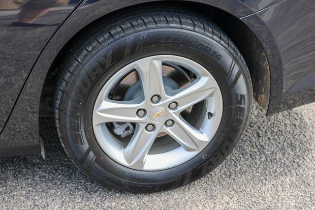 used 2022 Chevrolet Malibu car, priced at $17,994