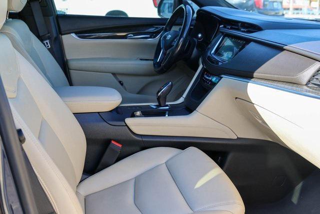 used 2018 Cadillac XT5 car, priced at $17,700