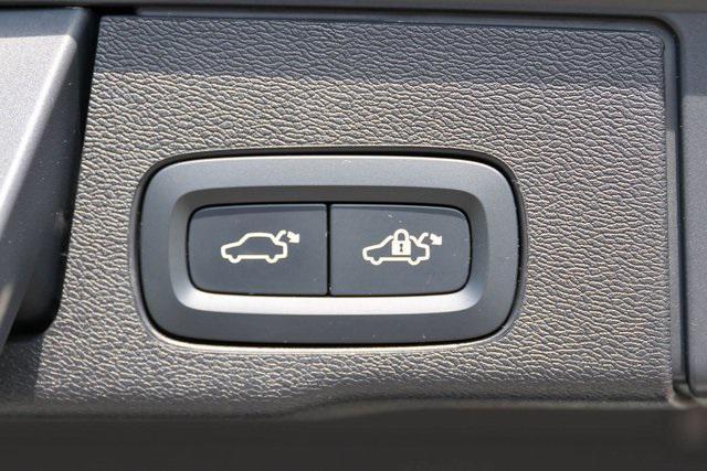 used 2023 Volvo XC60 car, priced at $25,000